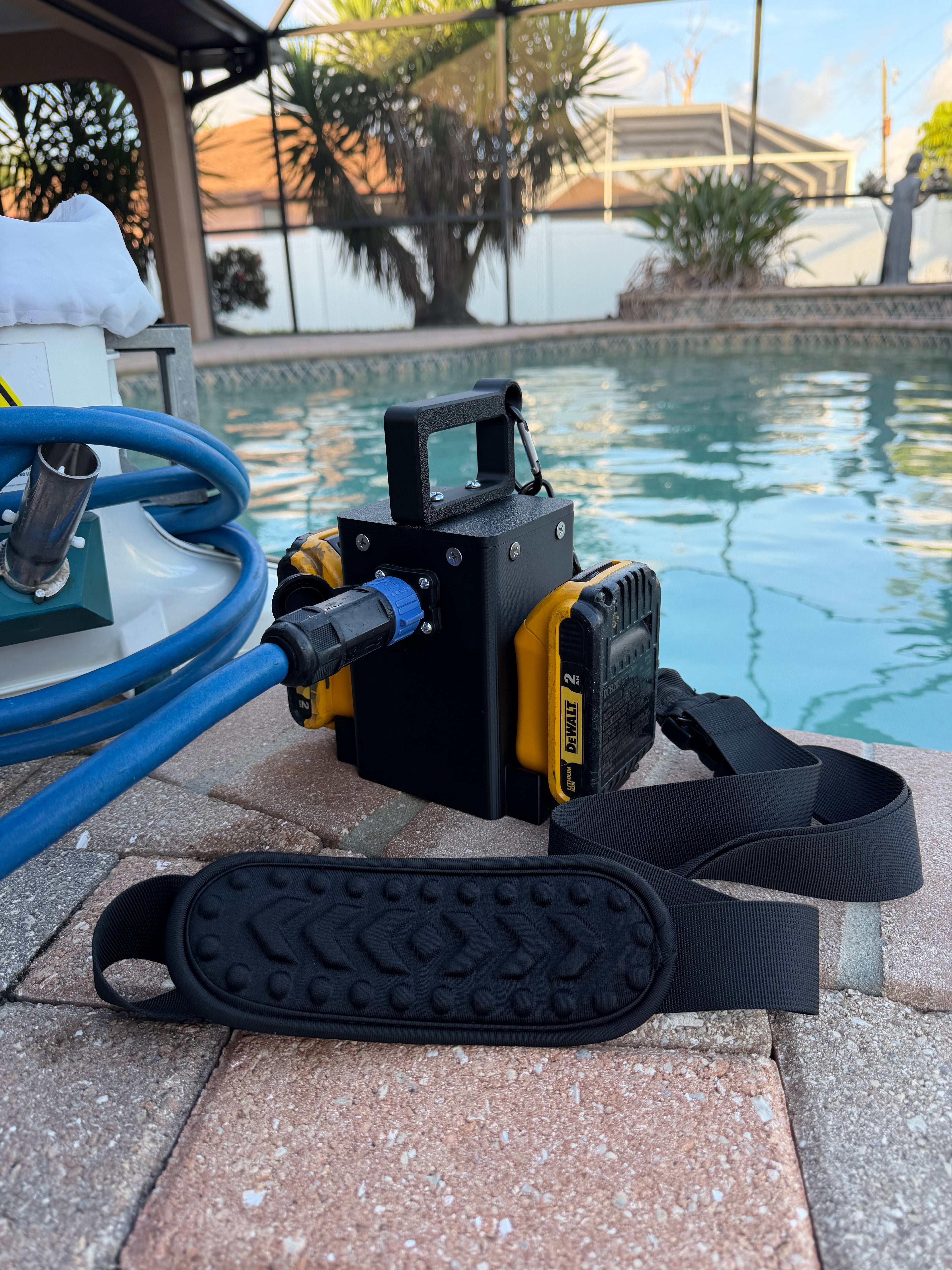 Black Flag DeWalt Power Station for Hammerhead® Remora